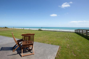 Views over Tasman, New luxury boutique studio overlooking the Tasman Sea